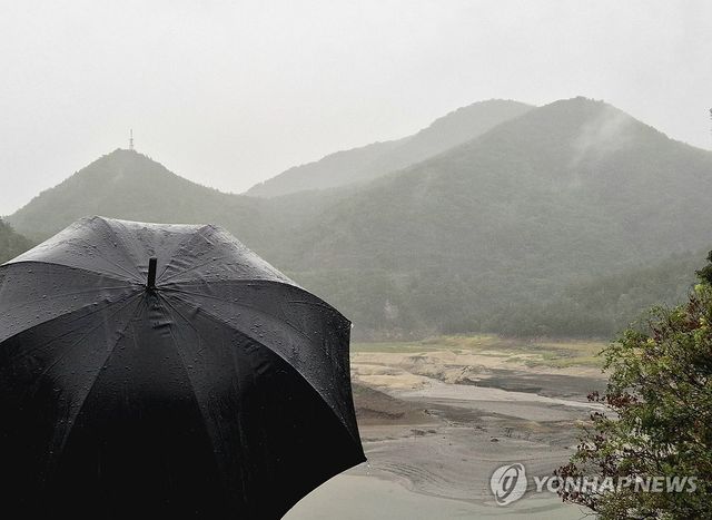 비 소식이 반가운 시민들