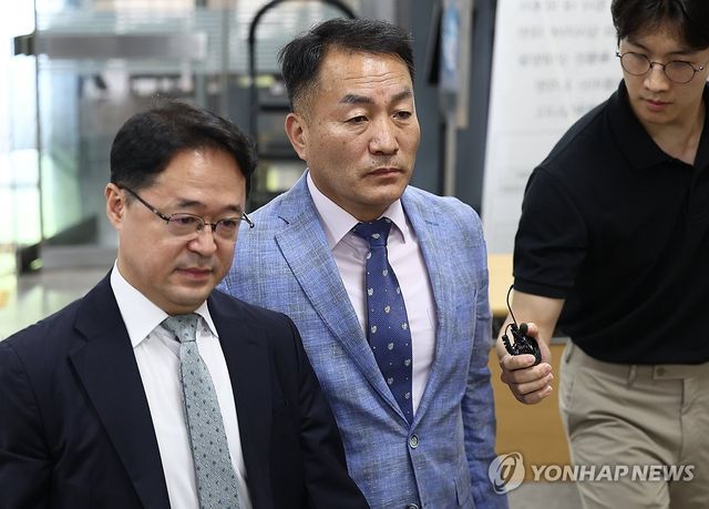 중앙지법 향하는 김계환 전 해병대사령관