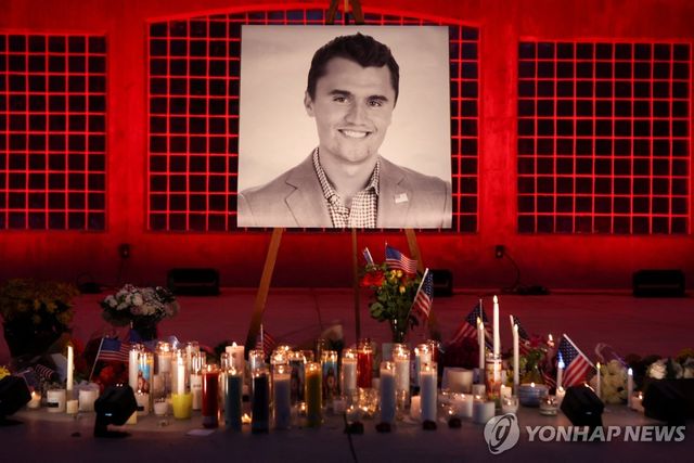 미국 우익 활동가 커크 추모행사