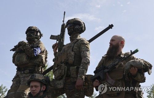 우크라이나 편에서 싸우는 러시아의용대 및 러시아 자유군단 