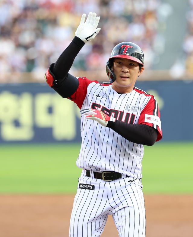 3타점 활약으로 승리를 이끈 LG 오지환