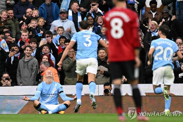 '명상 세리머니'를 펼치는 엘링 홀란