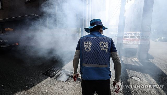 '가을 모기 잡아라' 집중 방역