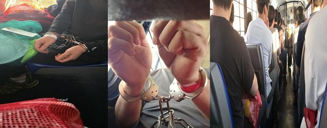 수갑과 쇠사슬 찬 근로자들