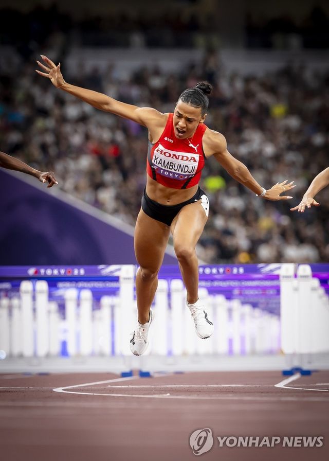 캄분지, 도쿄 세계육상선수권 여자 100ｍ 허들 우승