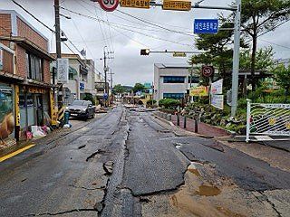 거센 비의 흔적