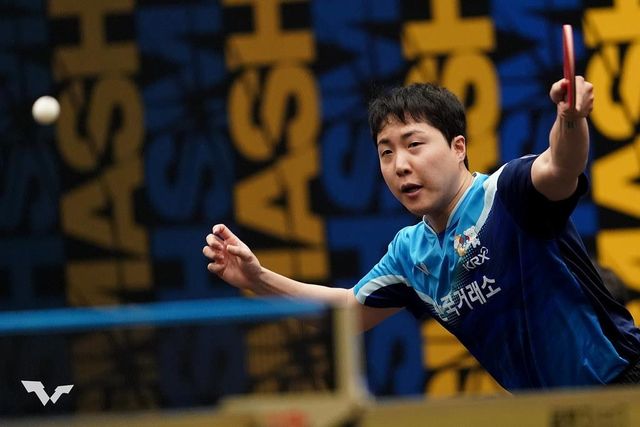 WTT 대회에 출전한 임종훈의 경기 장면