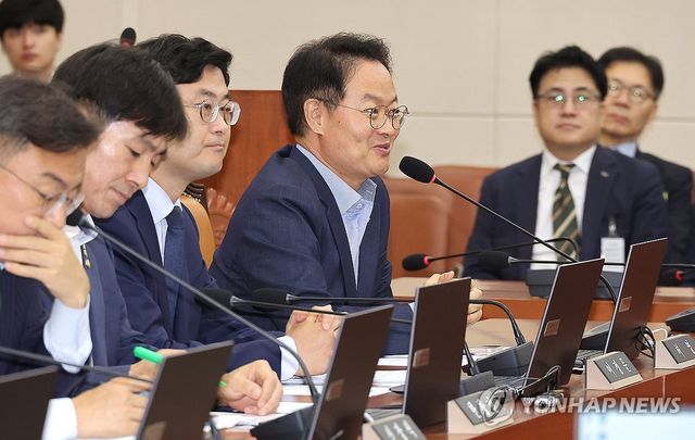 인사말 하는 허영 의원