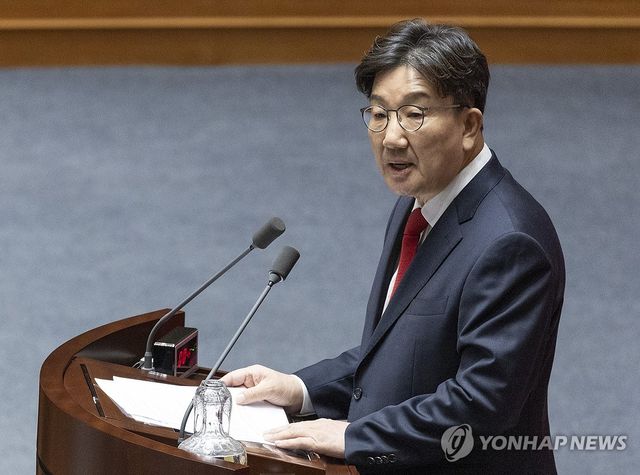 체포동의안에 대한 신상 발언하는 권성동