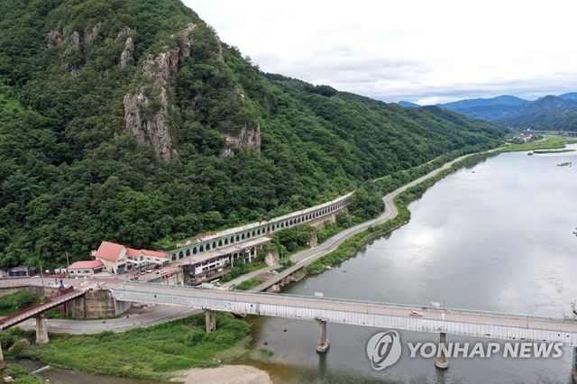 옛 강촌역 일대 전경