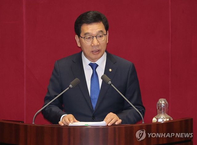 대정부질문하는 신정훈 의원