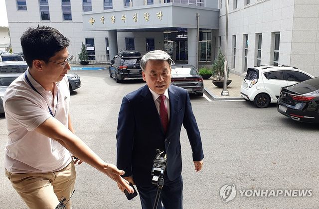 이종섭 전 국방부 장관, 박정훈 전 수사단장 공판 증인 출석