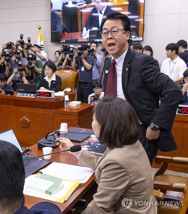 최혁진 의원 발언에 강하게 항의하는 곽규택 의원