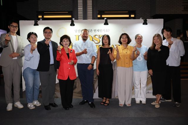 '로스트 버스데이'(Lost Birthday) 시사회 기념사진