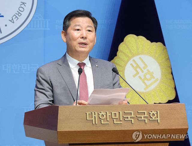 순직해병특검 수사 관련 기자회견하는 이철규 의원