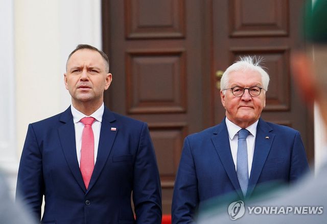 폴란드(왼쪽), 독일 대통령