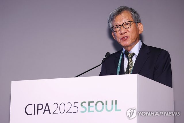 개회사 하는 유홍준 국립중앙박물관장