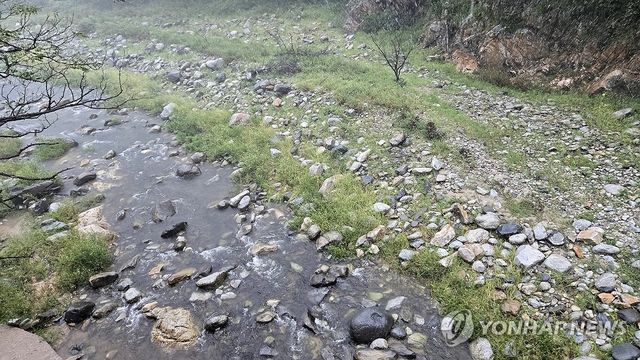 아직 먼 가뭄 해결