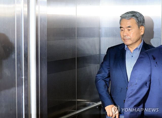 해병특검 첫 출석하는 이종섭 전 장관