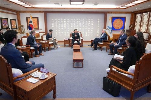 세종시청 방문한 미국 기자단