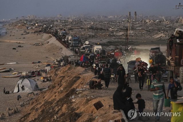 피란길에 오른 팔레스타인 주민들