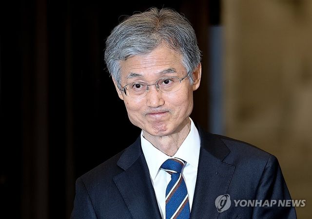 퇴근하는 조희대 대법원장