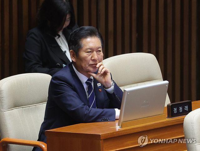 경제분야 대정부질문 참석한 정청래 대표