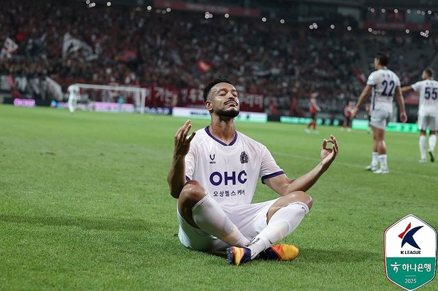 안양FC 모따의 승리 세레머니