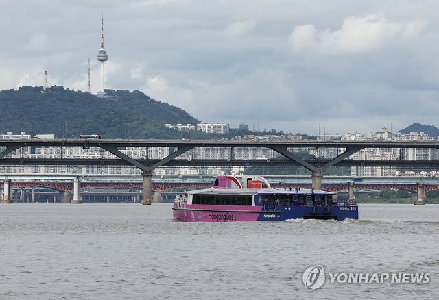 한강버스 정식운항 시작