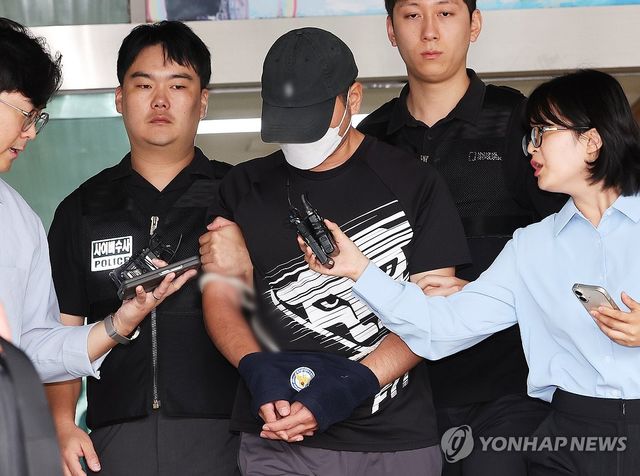 'KT 소액결제' 사건 피의자 A씨 영장실질심사