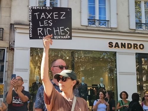 '부자에 세금을'