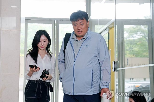 '멋쟁해병' 사업가 최택용 씨, 해병특검 출석