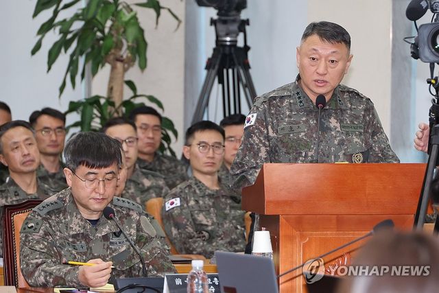 답변하는 이승오 합참 작전본부장