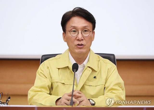 발언하는 김민석 국무총리
