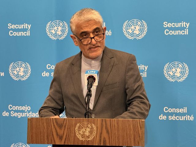 기자회견 하는 주유엔 이란대사