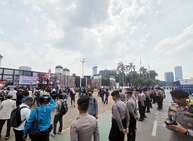 자카르타 국회의사당 정문