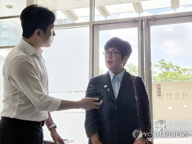 특검 향하는 박진 전 인권위 사무총장