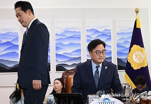 압수수색에 우원식 국회의장 찾은 국민의힘 장동혁 대표