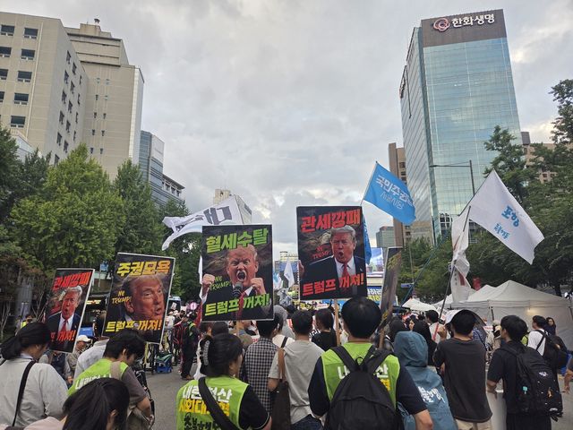 시민단체 촛불행동이 20일 연 '내란청산 국민주권실현 158차 전국집중촛불대행진'[촬영 박수현]