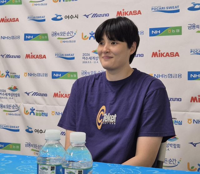 인터뷰하는 현대건설 김희진