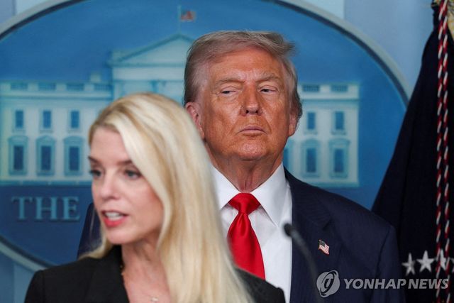 트럼프 미국 대통령과 팸 본디 법무장관