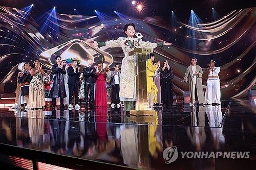 러시아 국제 대중음악 경연대회 인터비전에서 우승한 베트남 가수