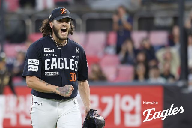 20일 kt전에 등판한 한화 폰세