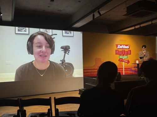 한국 독자들 화상으로 만난 데버라 스미스