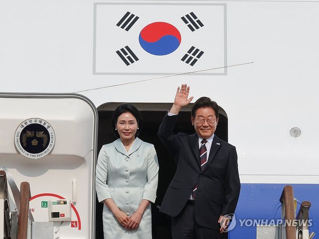 출국하는 이재명 대통령과 김혜경 여사
