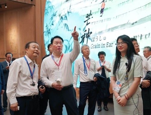 오사카·간사이 엑스포 참관하는 최태원 SK그룹 회장