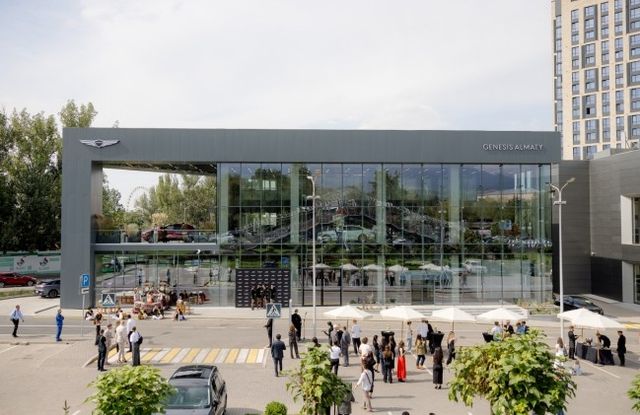 알마티 제네시스 쇼케이스 