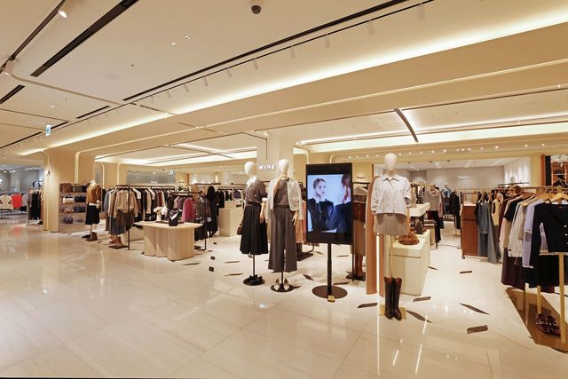 신세계백화점 본점 4층의 모습