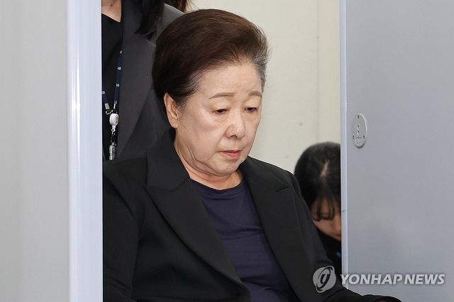 '정교유착' 한학자 통일교 총재, 영장심사 종료