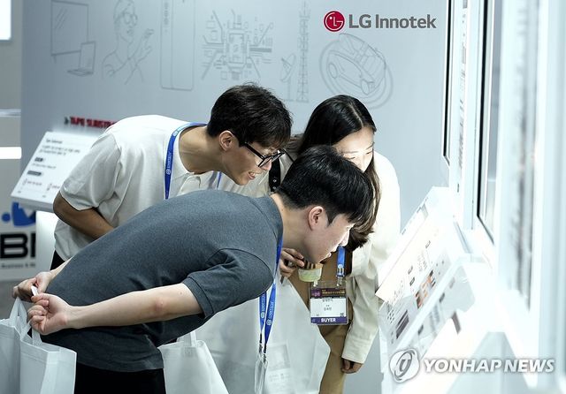 LG이노텍, 'KPCA 쇼 2025'서 차세대 기판 기술 선봬